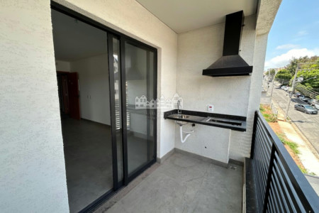 Apartamento à venda com 3 quartos, sendo 1 suíte, no centro de Atibaia - SP