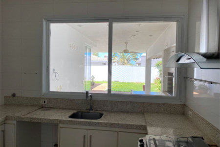 Casa à Venda de 4 dormitórios suítes em São Carlos, no Condomínio Damha I