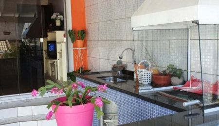 Casa à venda com 3 quartos em Itaquera, São Paulo, SP
