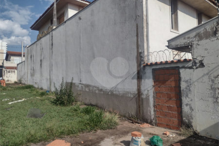 Terreno á venda no Jardim Paraíso