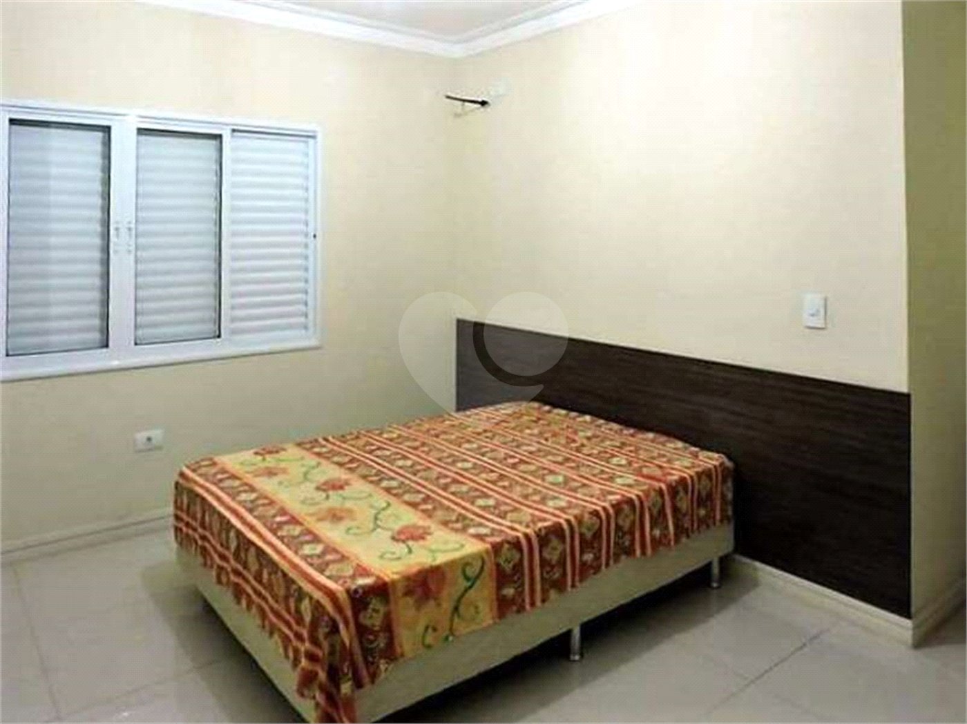 Casa de Alto Padrão à Venda e Locação - Condomínio Vila Verde