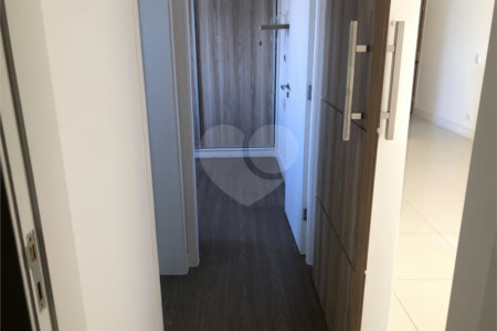 Lindo Apartamento com Varanda integrada