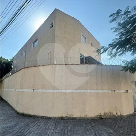 PRÉDIO COMERCIAL E RESIDENCIAL(KITNETS) COM GALPÃO À VENDA Jardim Ocara – Santo André/SP