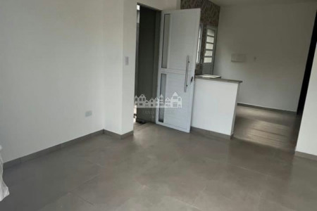 Casa à venda com 2 quartos, sendo 1 suíte, em Jardim Imperial, Atibaia, SP