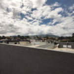 Casa térrea em Atibaia com 3 suítes, sala 2 ambientes, 2 vagas garagem, excelente localização, pronta para morar