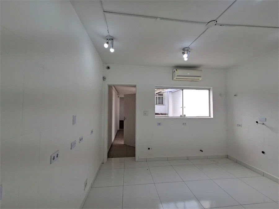 Sobrado para alugar com 3 quartos em Jardim Bonfiglioli, São Paulo - SP