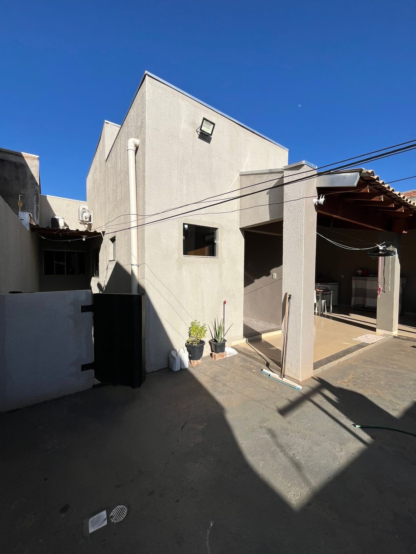Casa à venda com 3 quartos, sendo 1 suíte, em Vila Maria, Três Lagoas, MS