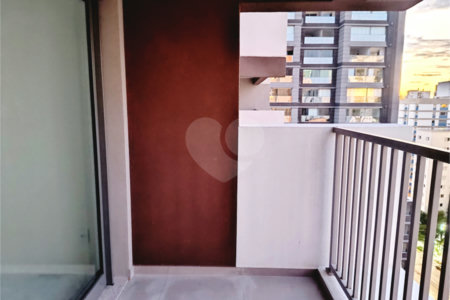Studio de 22m2 com sacada à venda na Vila Mariana