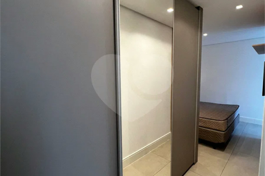 Linda Cobertura Duplex para venda no Jardim Paulista com 87,45 m² decorada!