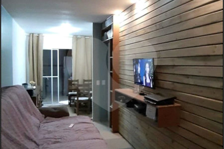 Casa Térrea no Condomínio Moradas II.
