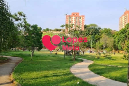 BELISSIMA CASA COM 250M², 3 DORMITORIOS, 1 BANHEIRO E 3 VAGAS DE GARAGEM, CIDADE VISTA VERDE, SÃO JO