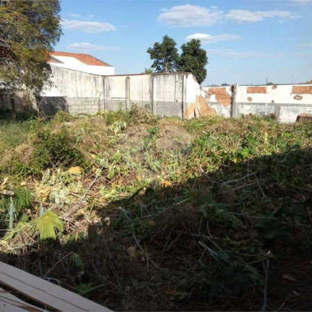 Terreno com 942,00 m² .