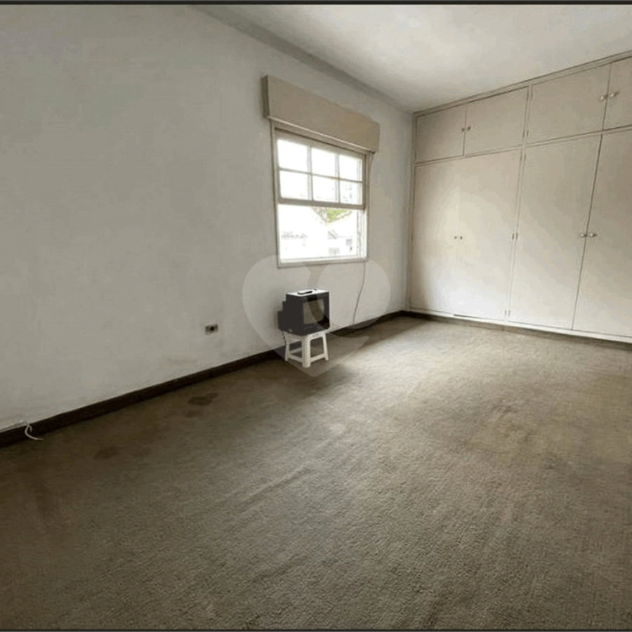Sobrado com 180m², 3 quartos e 2 vagas