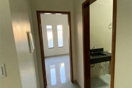Casa à venda com 3 quartos, sendo 1 suíte,  em Catumbi, Balsas, MA