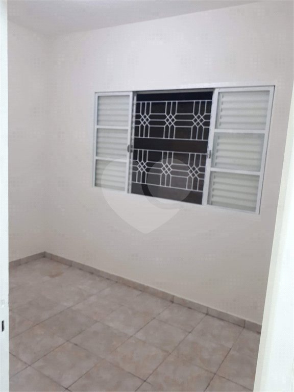Casa térrea no Jardim Hikari para venda.