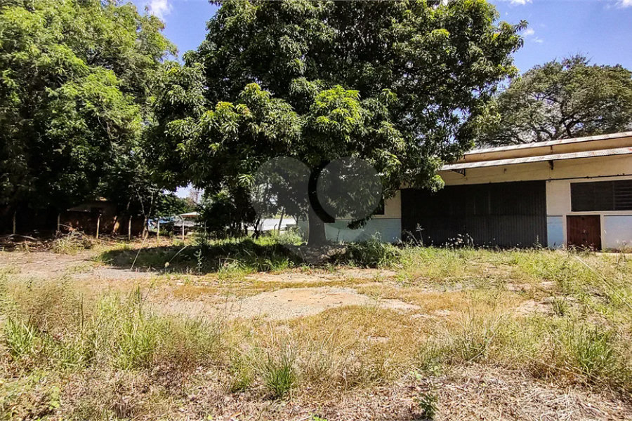 Barracão 700m² na entrada de São João da Boa Vista