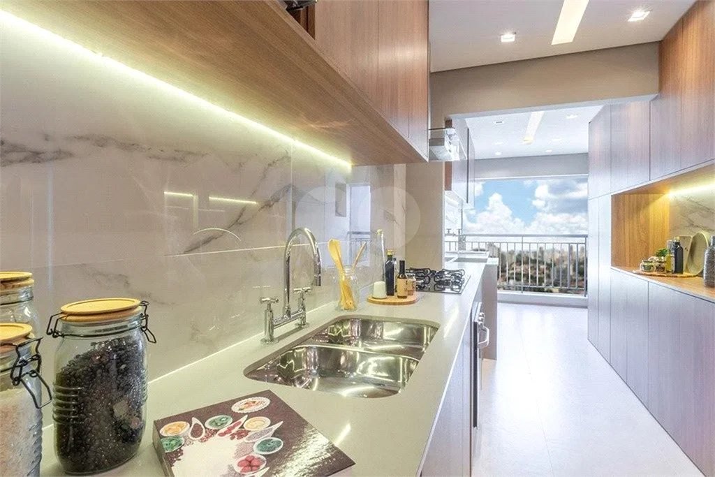 Apartamento novo com 129m² na Mooca com 2 suítes e 2 vagas.