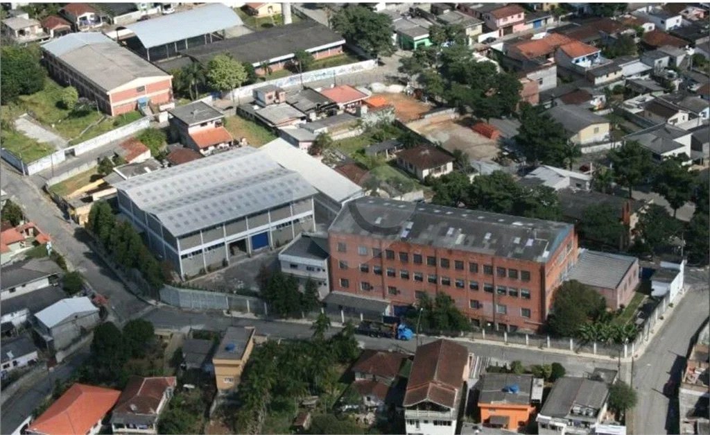 Excelente Galpão com 6.353,00 m² próximo da Rodovia Anchiete.