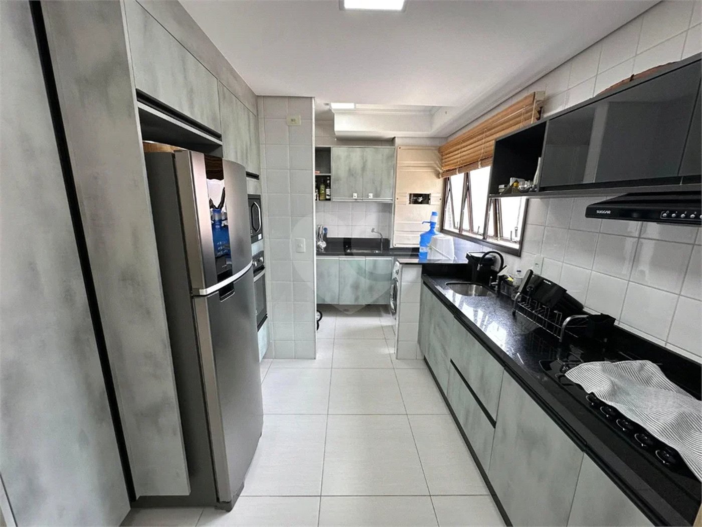 Apartamento à venda com 3 quartos, sendo 1 suíte, em Riviera de São Lourenço, Bertioga, SP