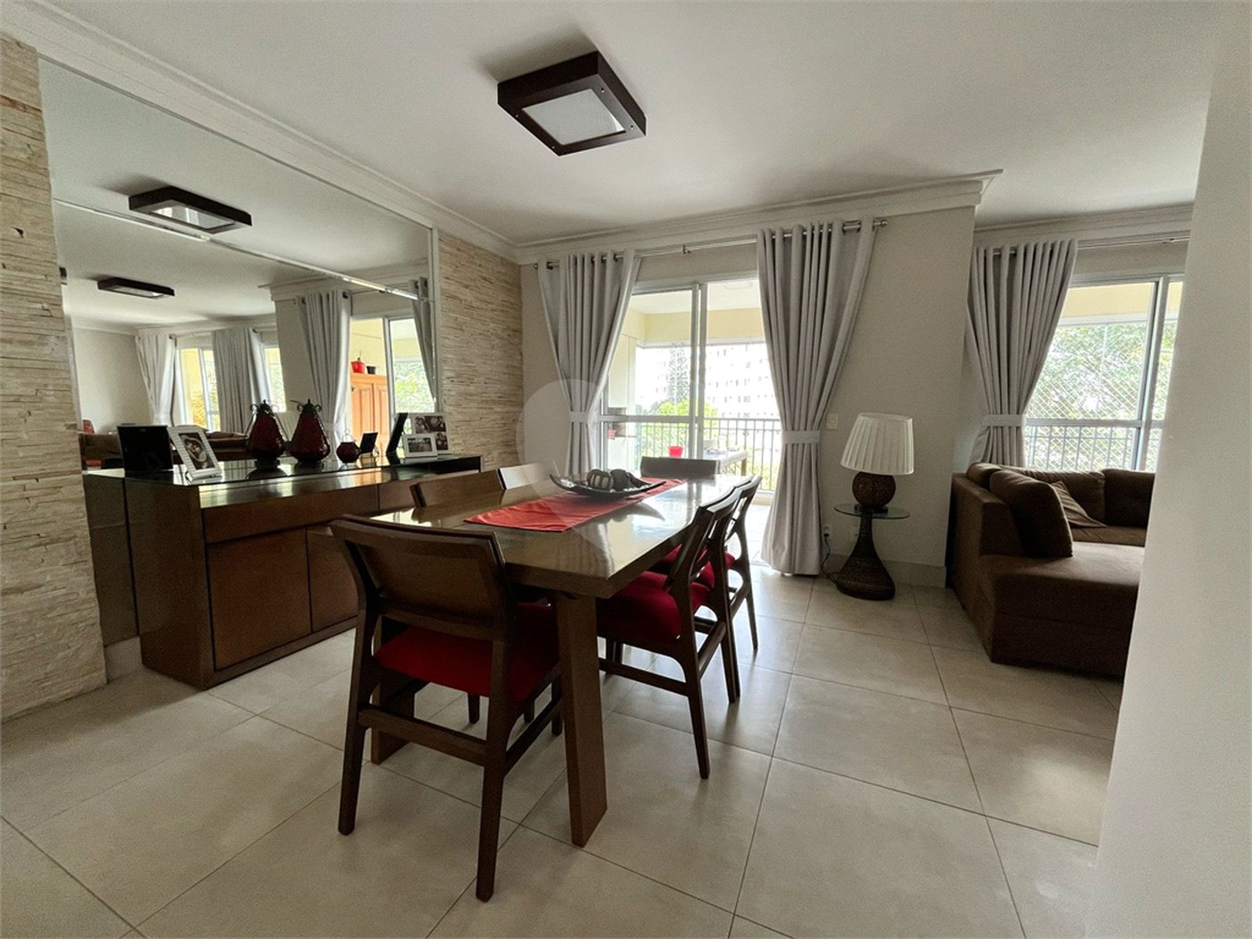 Apartamento de 176 m2 com 4 dormitórios sendo 3 suítes com 3 vagsa Condomínio Dolce Vita Avenida Lacerda Franco ,Cambuci -São Paulo