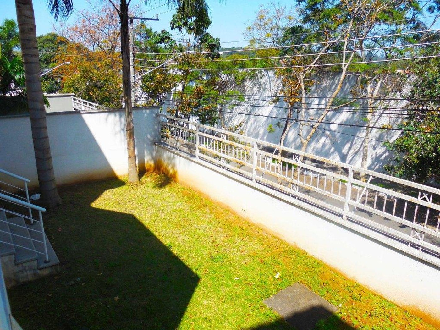 Casa à venda com 4 quartos, sendo 2 suítes, no condomínio Bristol Village, São Paulo - SP