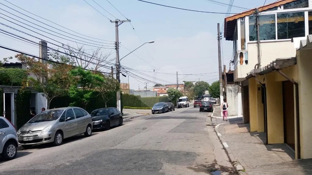 Sobrado de 105m2 à venda com 3 dormitórios na Vila Santa Catarina
