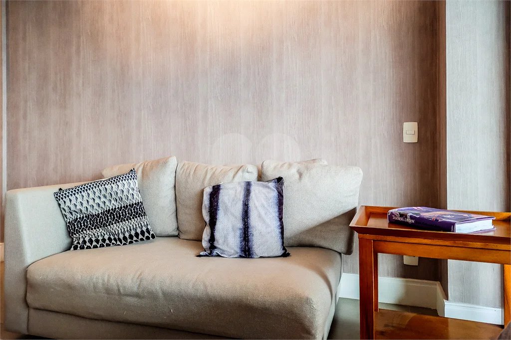 Apartamento totalmente mobiliado com ar-condicionado localizado no coração do Brooklin!!!