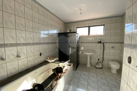 Casa/sobrado para venda com piscina no Santa Felícia Jardim