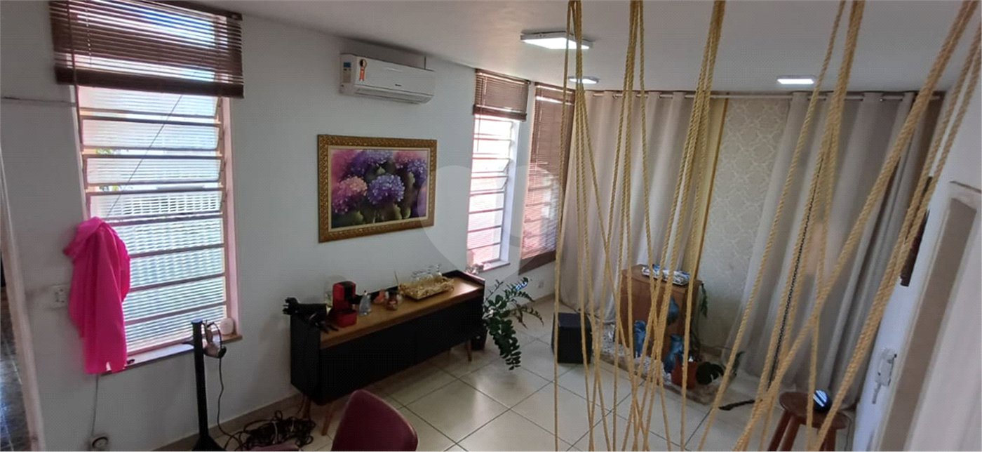 Oportunidade Única no Centro de São Carlos: Imóvel Versátil para Residência ou Negócio