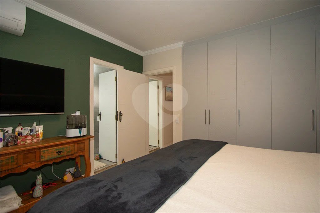 Sobrado à Venda com 2 suites no Tremembé.