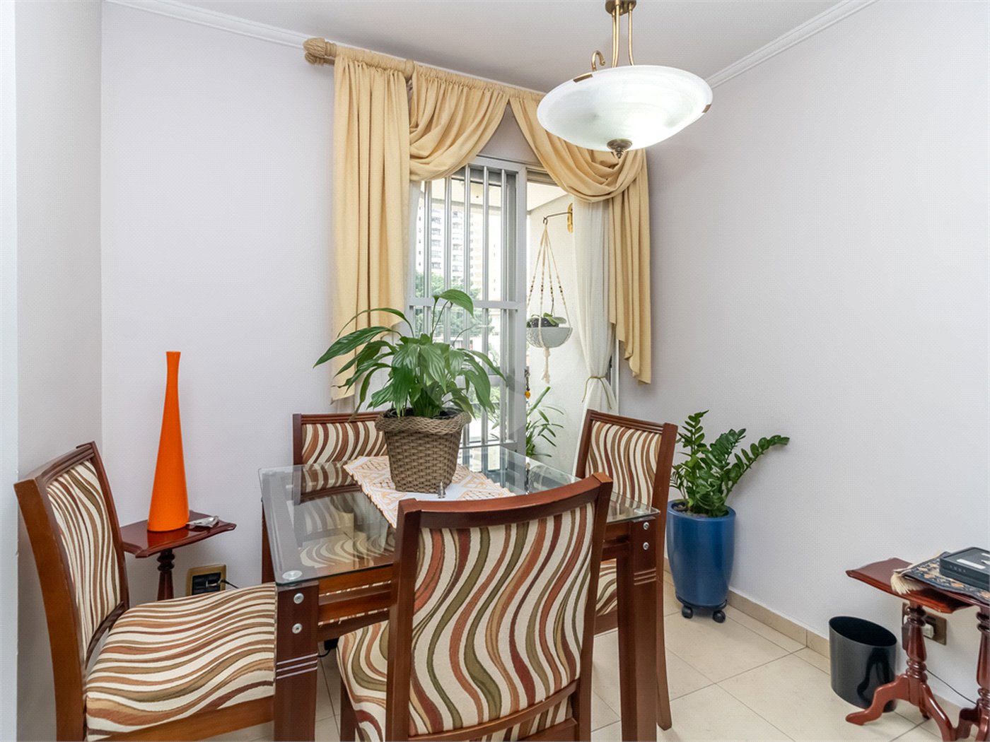 APARTAMENTO 2 QUARTOS 2 VAGAS À VENDA NA SAÚDE VENDER