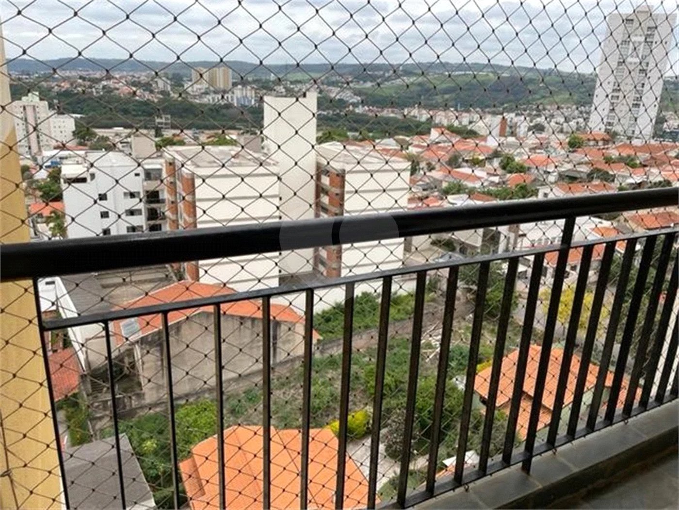 Apartamento para locação em Valinhos -SP 3 quartos, 1 banheiro, 1 vaga.