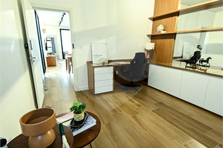 Indaiatuba - SP - Condomínio Helvetia Park - 490 m² Terreno - Sobrado com 307 m² de Área Construída - Escritório com móveis planejados - Sala de estar e jantar ampla e integradas - Cozinha planejada completa, com eletrodomésticos (cooktop, forno, coifa, geladeira, microondas) - Lavanderia