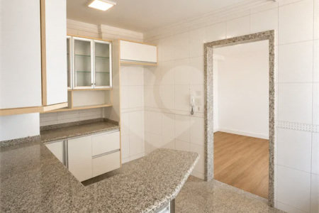 Excelente apartamento à venda na Vila Reg. Feijó