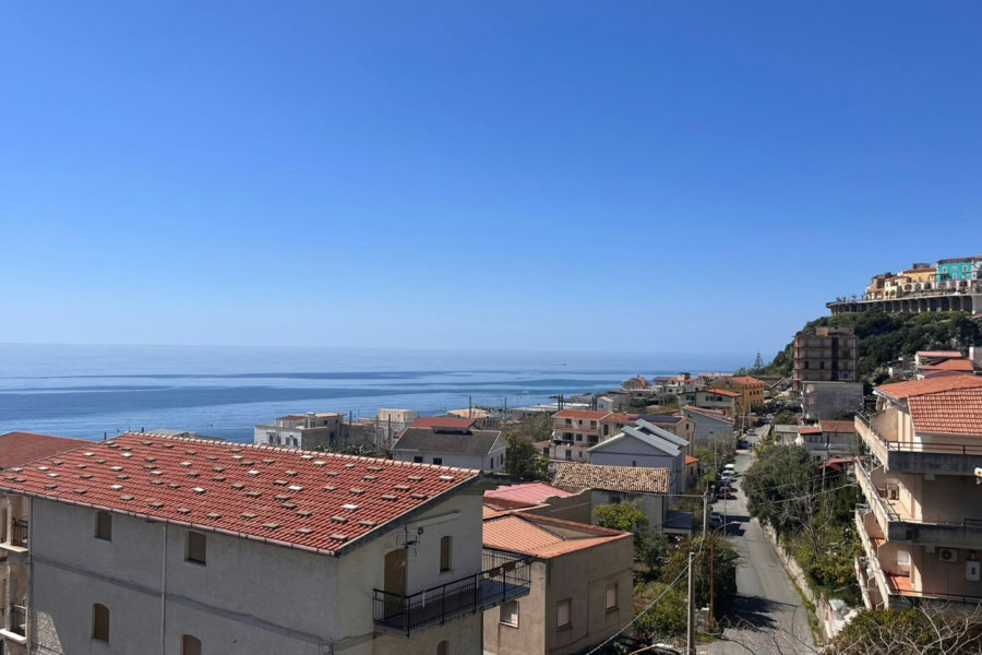 Apartamento à venda com 2 quartos em San Lucido, CS