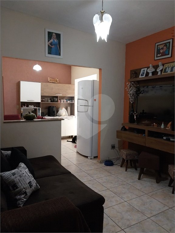 Casa térrea para venda no Planalto Paraíso