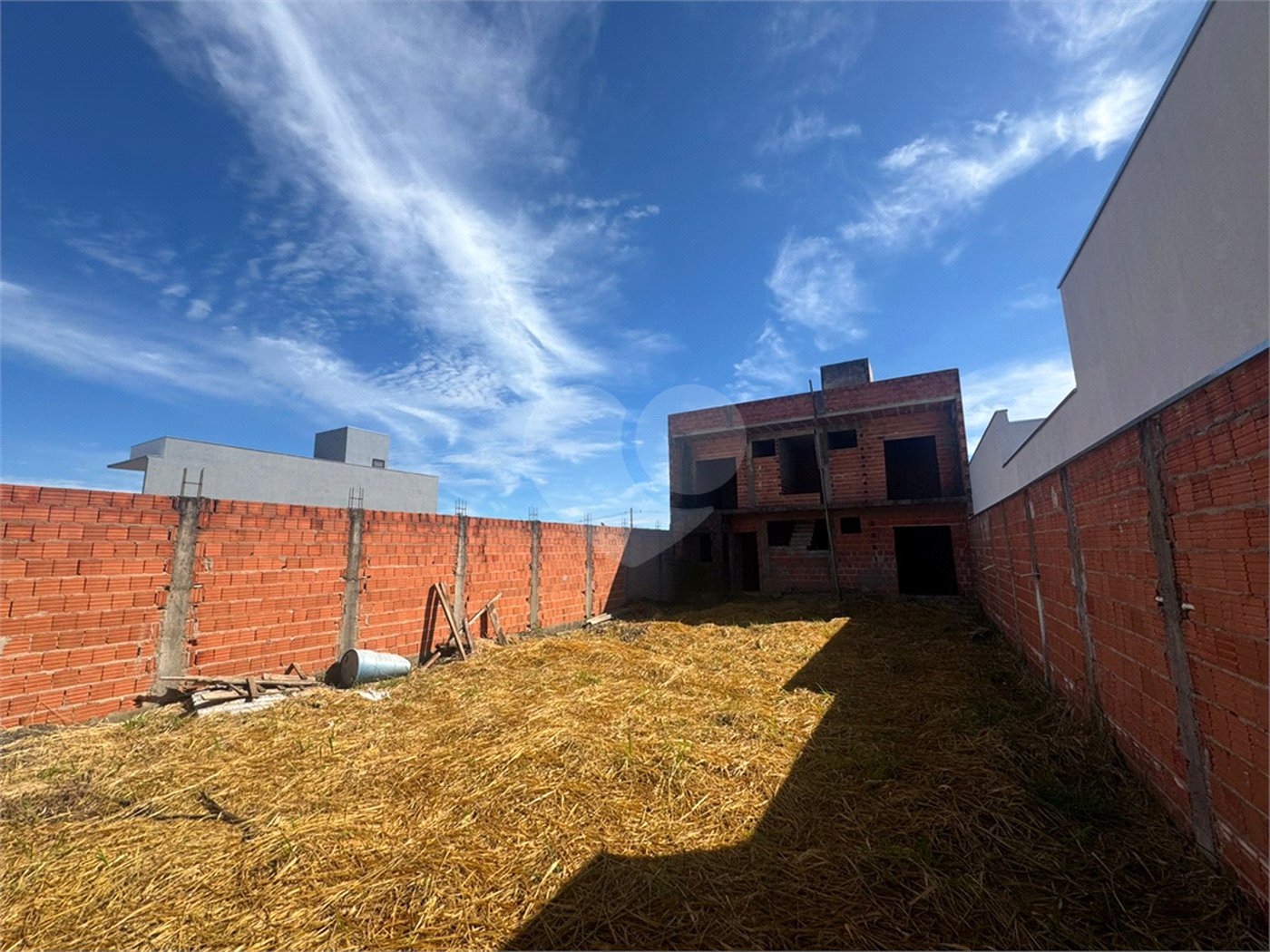 Terreno Murado de 250m2, em Jardim Embaré, São Carlos.