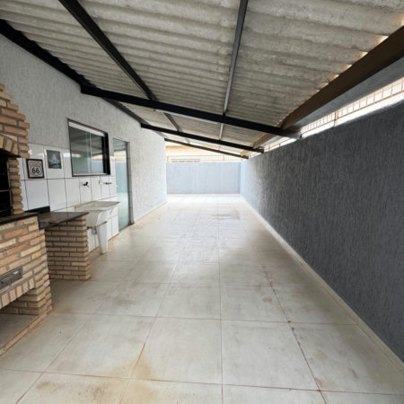 Casa para alugar com 3 quartos, sendo 1 suíte,  em Santos Dumont, Três Lagoas, MS