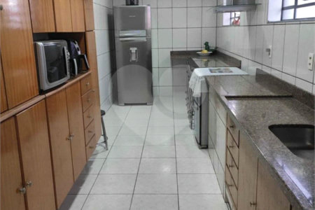 Casa térrea no Santa Felicia.