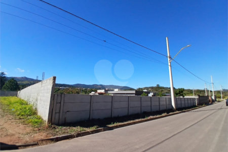 Terreno a venda no Jardim Estância Brasil com 1400m²