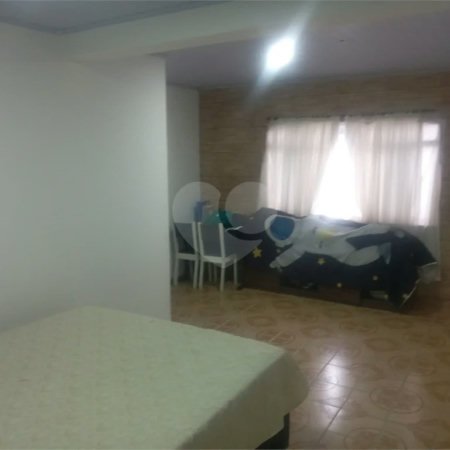 Casa com 180m², 3 quartos (1 suíte) e 5 vagas de garagem, à venda em São Mateus