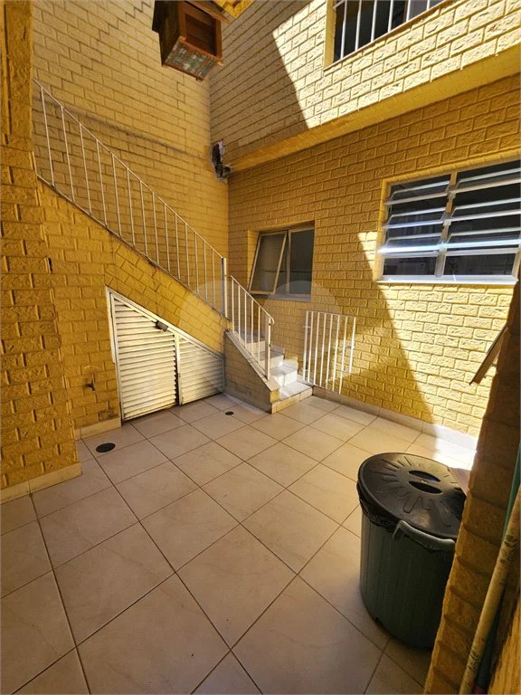 Sobrado no Jardim França - Zona Norte de São Paulo com 150 m², 3 dormitórios (1 suíte), 2 vagas. Localização privilegiada.