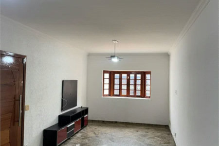 Sobrado à venda ou para alugar com 3 suítes em Vila Sônia, São Paulo, SP
