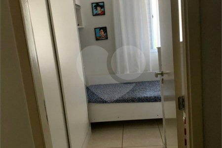 Casa térrea no Condomínio Moradas II.
