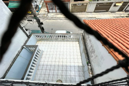 Sobrado com 3 dormitórios , sendo 1 suíte à venda no bairro Jardim Marek , Santo André