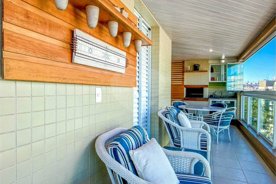 Apartamento à venda com 3 quartos, sendo 1 suíte,  em Riviera de São Lourenço, Bertioga, SP