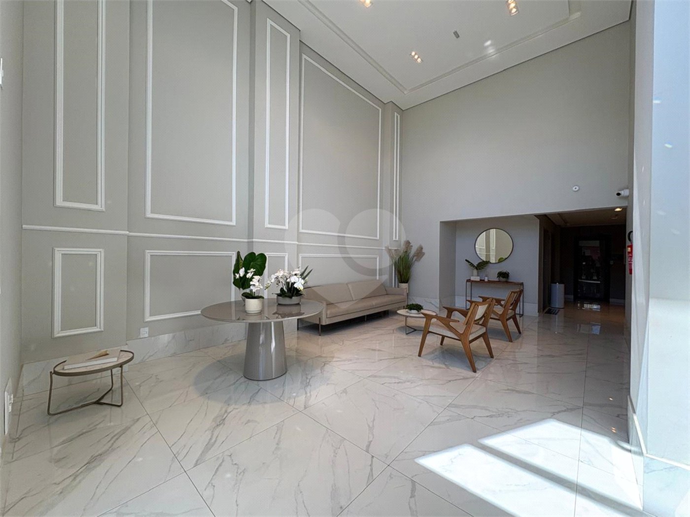 Apartamento no IRINEU MASSARI á venda