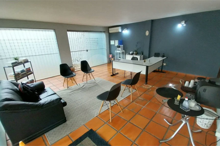 Venda Casa / Comercial - no Bairro Cidade Jardim em Piracicaba-SP