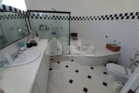 Sobrado no Condomínio Residencial Sabará