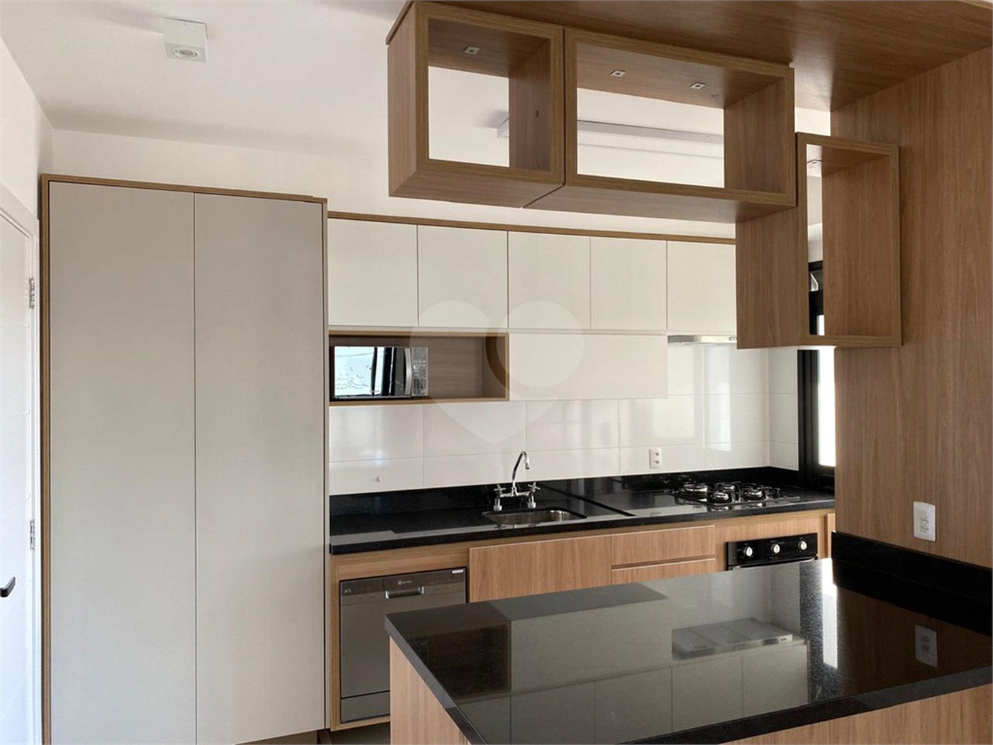 Apartamento com 89m² com 2 suites 2 vagas na Vila Mariana Condominio repleto de lazer. Aceita e estuda Permuta.